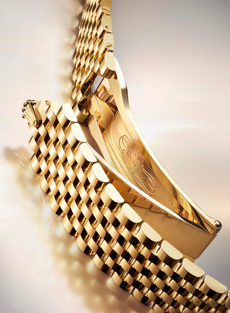 Explorer the Rolex 1908 watch